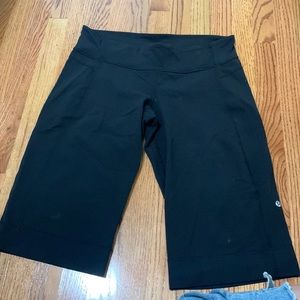 Lululemon Black Capri